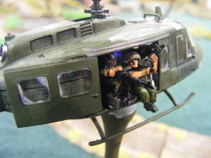 Flash Point Miniatures 1:100 UH-1 Huey Helicopter Slick with Optional Gunship Armaments FP-AC-UH1-01